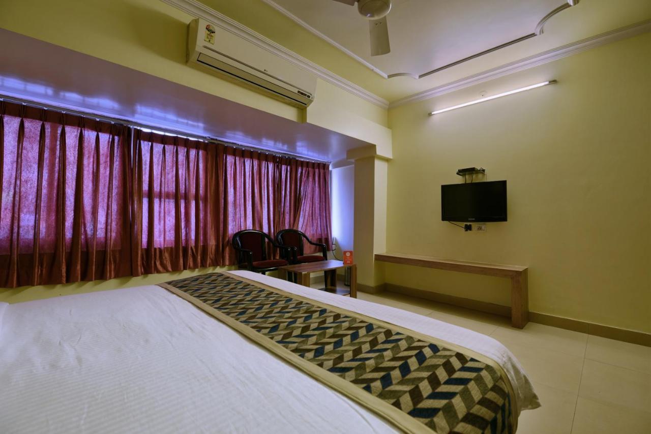 Oyo 2289 Hotel Radha Palace Kukas Kültér fotó