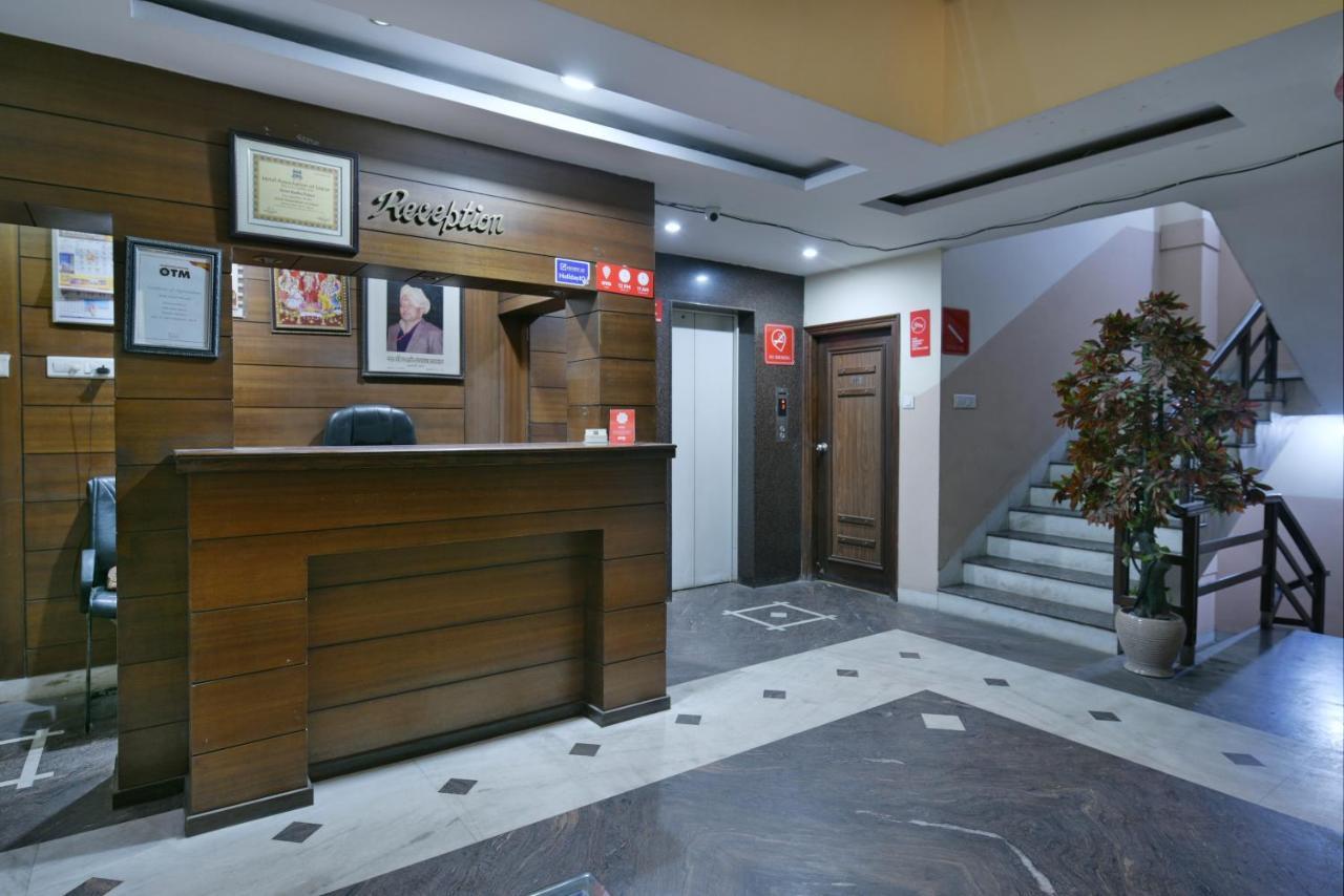 Oyo 2289 Hotel Radha Palace Kukas Kültér fotó